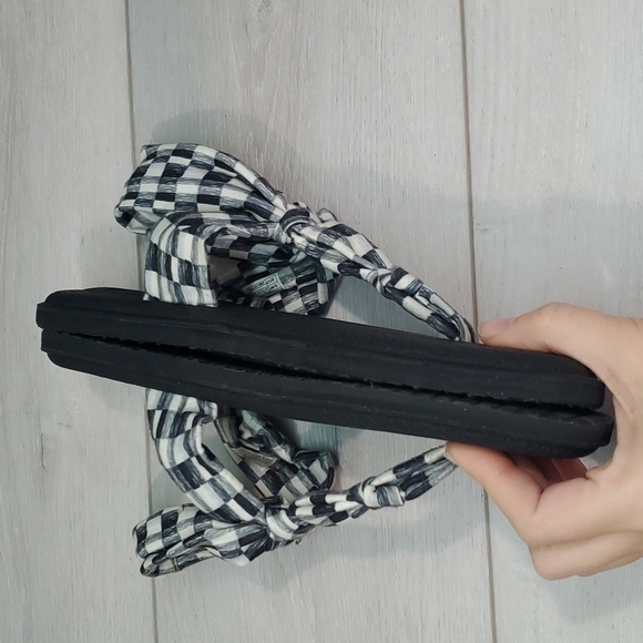 Sanuk Yoga Womens Sandals Flip Flop Flats shoes sz 9 - Picture 4 of 9